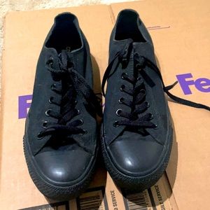 Black Convers unisex size 12